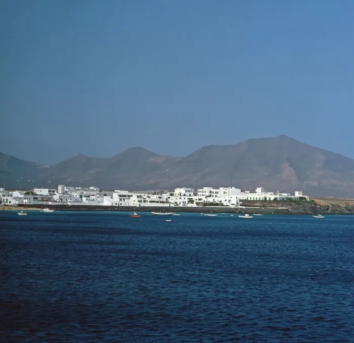 Gerahmter Druck : Spanien. Urlaub in den Kanaren im Jahrzehnt nach dem Zweiten Weltkrieg Gerahmter Druck : Spanien. Urlaub in den Kanaren im Jahrzehnt nach dem Zweiten Weltkrieg
