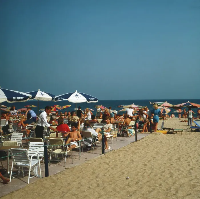 Gerahmter Druck : Spanien. urlaub auf der costa brava spanien jahre siebziger Gerahmter Druck : Spanien. urlaub auf der costa brava spanien jahre siebziger