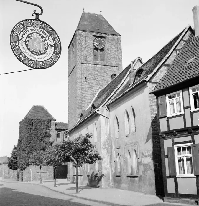 Stampa con cornice : Stendal. In viaggio nella città di Stendal a Sassonia, Germania negli anni '30 Stampa con cornice : Stendal. In viaggio nella città di Stendal a Sassonia, Germania negli anni '30