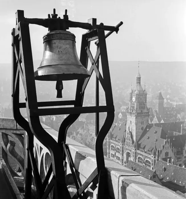 Stampa con cornice : Stuttgart. Vista del municipio di Stoccarda, Germania anni '30