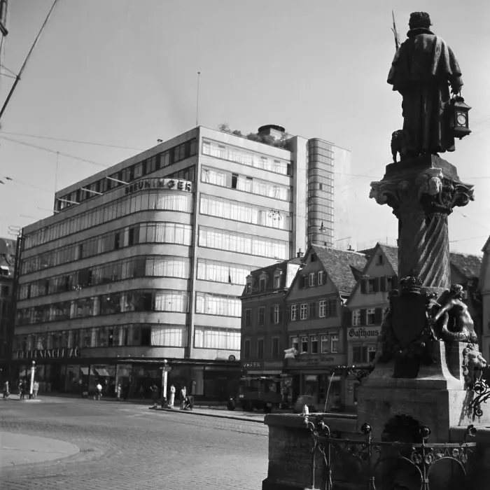Gerahmter Druck : Stuttgart. Modenhaus Breuninger an der Leonhardtplatz in Stuttgart