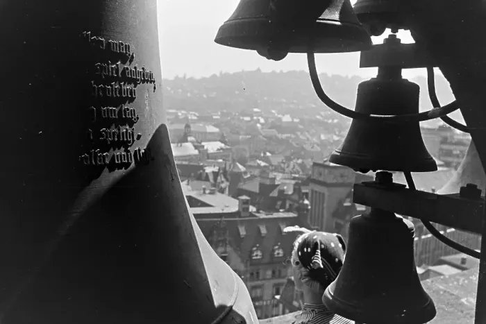 Impression encadrée : Stuttgart. Vue sur l'intérieur de la ville d'État de Stutgard depuis le Impression encadrée : Stuttgart. Vue sur l'intérieur de la ville d'État de Stutgard depuis le