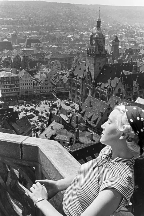 Stampa con cornice : Stuttgart. Blick über la Stuttgarter Innenstadt con il vecchio Rathaus Stampa con cornice : Stuttgart. Blick über la Stuttgarter Innenstadt con il vecchio Rathaus