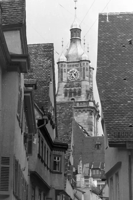 Impresión enmarcada : Stuttgart. El torre del antiguo ayuntamiento de Stuttgart que fue destruido Impresión enmarcada : Stuttgart. El torre del antiguo ayuntamiento de Stuttgart que fue destruido