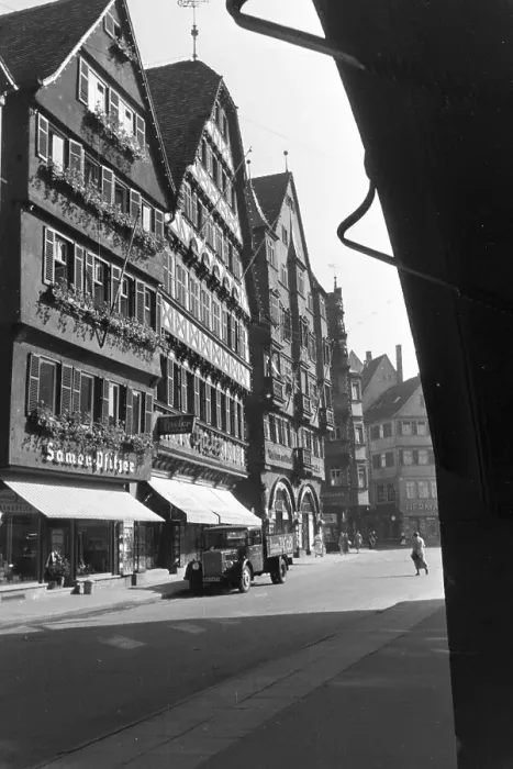 Impression encadrée : Stuttgart. Un voyage à Stuttgart en Allemagne des années 1930 Impression encadrée : Stuttgart. Un voyage à Stuttgart en Allemagne des années 1930