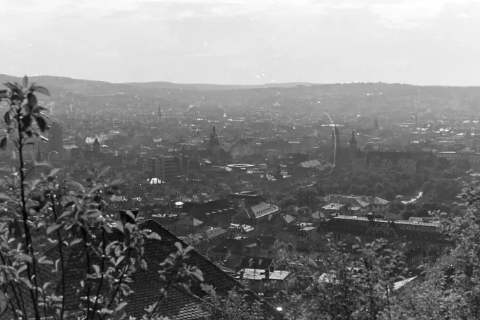 Gerahmter Druck : Stuttgart. Ein Blick auf die städtische Landschaft der Stadt Stuttgart Gerahmter Druck : Stuttgart. Ein Blick auf die städtische Landschaft der Stadt Stuttgart