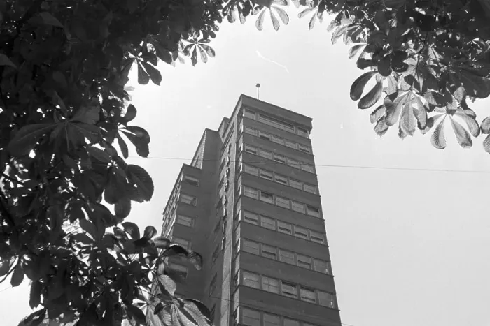 Stampa con cornice : Stuttgart. Il Torre del Giornale di Stato a Stoccarda nel decennio '30 Stampa con cornice : Stuttgart. Il Torre del Giornale di Stato a Stoccarda nel decennio '30