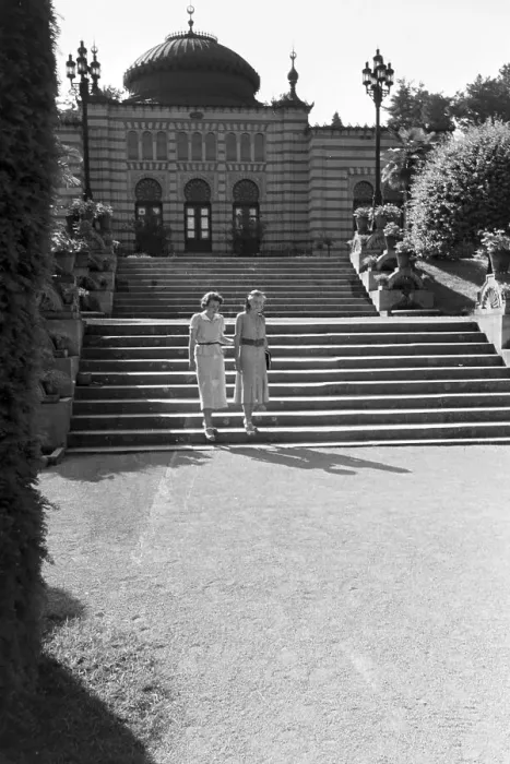 Framed Print : Stuttgart. Der botanische Garten Wilhelma in Stuttgart, Deutschland 1930er Jahre Framed Print : Stuttgart. Der botanische Garten Wilhelma in Stuttgart, Deutschland 1930er Jahre