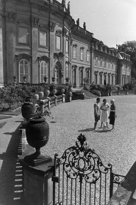 Gerahmter Druck : Stuttgart. Spaziergang durch Stuttgart, Deutschland der 1930er Jahre Gerahmter Druck : Stuttgart. Spaziergang durch Stuttgart, Deutschland der 1930er Jahre