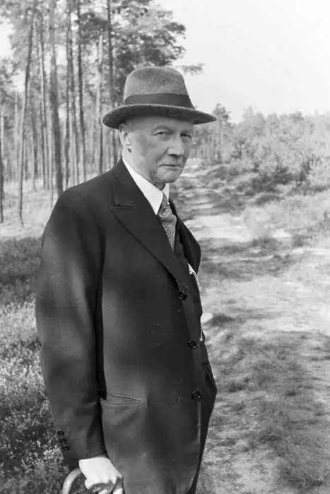 Gerahmter Druck : Stuttgart. Eine Reise nach Stuttgart im Deutschen Reich der 1930er Jahre