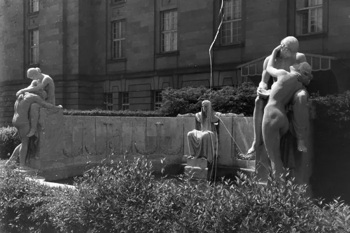 Gerahmter Druck : Stuttgart. Eine Reise nach Stuttgart im Deutschen Reich der 1930er Jahren Gerahmter Druck : Stuttgart. Eine Reise nach Stuttgart im Deutschen Reich der 1930er Jahren