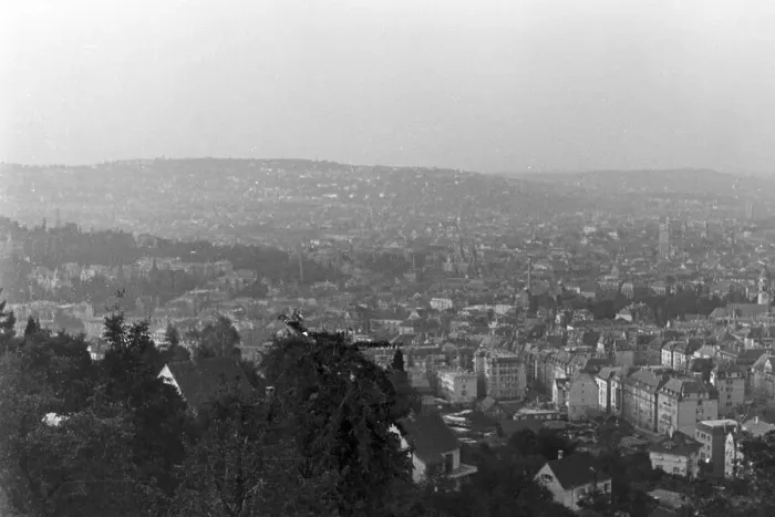 Impresión enmarcada : Stuttgart. Blicke sobre los tejados de Stuttgart, Alemania décadas de 1930 Impresión enmarcada : Stuttgart. Blicke sobre los tejados de Stuttgart, Alemania décadas de 1930