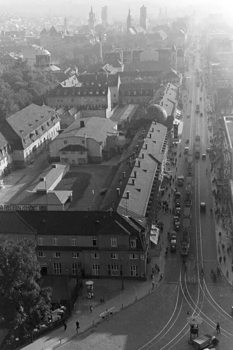 Framed Print : Stuttgart. Blick auf Stuttgart, Deutschland 1930er Jahre Framed Print : Stuttgart. Blick auf Stuttgart, Deutschland 1930er Jahre