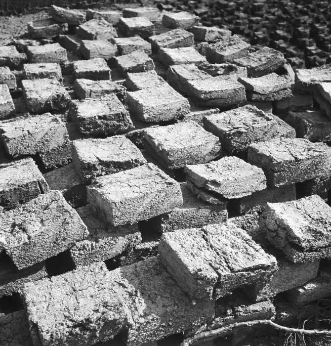 Impression encadrée : Torfstich. Au bord du torfiste dans le marais de la malédiction près de