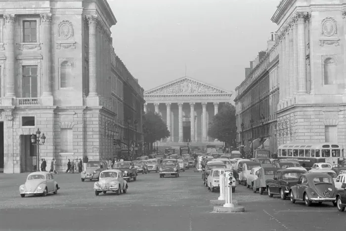 Gerahmter Druck : Traffic. Verkehr in Frankreich 1960. Verkehr in Paris Gerahmter Druck : Traffic. Verkehr in Frankreich 1960. Verkehr in Paris