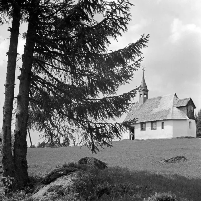 Impression encadrée : Triberg. La chapelle de Martin près de Triberg dans le massif du Blanc Impression encadrée : Triberg. La chapelle de Martin près de Triberg dans le massif du Blanc