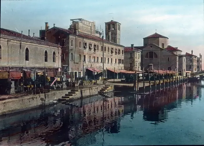 Gerahmter Druck : Venedig. Nahe bei Venedig und zu ihm gehörend liegt das alte Chioggia Gerahmter Druck : Venedig. Nahe bei Venedig und zu ihm gehörend liegt das alte Chioggia