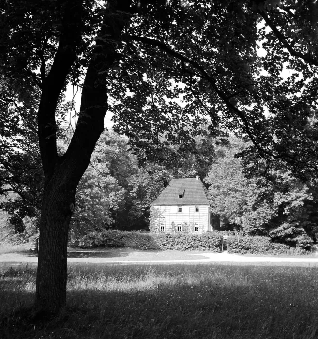 Impression encadrée : Weimar. Le petit château du jardin de l'auteur allemand d'œuvres poétiques Impression encadrée : Weimar. Le petit château du jardin de l'auteur allemand d'œuvres poétiques
