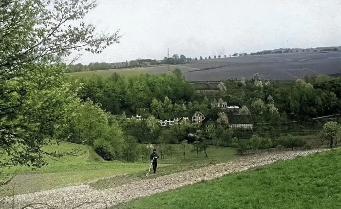 Stampa con cornice : Wietsche. Vista sulla località di Wietsche presso Leichlingen, Germania negli anni '10
