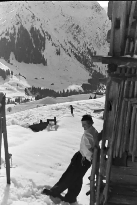 Stampa con cornice : Winterlàndscapa con sciatrice, Germania anni '30 Stampa con cornice : Winterlàndscapa con sciatrice, Germania anni '30