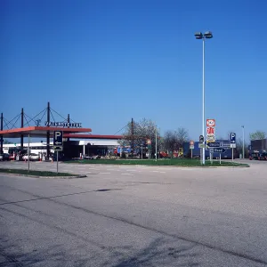Autobahn, Autobus, Zug