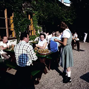 Biergarten Prints: Wien