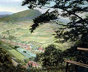 Ein Blick von der Kreuzklippe auf das Städtchen Wieda im Harz.