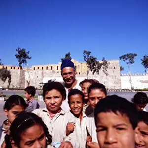 Eine Klasse von Schulkindern bei einem Schulausflug zur Zitadelle in Kairo
