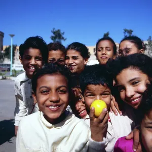 Eine Klasse von Schulkindern bei einem Schulausflug zur Zitadelle in Kairo