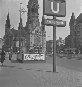 Berlín Imprime: El símbolo de Berlín a diario y noche