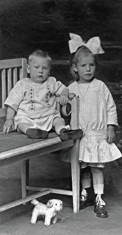 Prints of Ein Geschwisterpaar beim Fotografen, Deutschland 1910er Jahre. Siblings at the photographer, Germany 1910s Jakob Volk Prints: Fotostudio