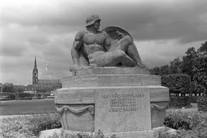 War Memorial Prints: Frankfurt/Oder