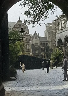 Prints of Ferienfahrt durch fränkische Städte in den 1920er Jahren, hier: Hof im Schloss in Heidelberg. Holiday trip through Franconian towns in the 1920s, here: Court in the castle in Heidelberg Jakob Volk Prints: Fränkische Städte