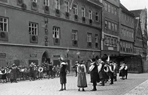 Prints of Ferienfahrt durch fränkische Städte in den 1920er Jahren, hier: Tanz auf dem Markt in Nördlingen. Holiday trip through Franconian towns in the 1920s, here: Dance at the market in Nördlingen Jakob Volk Prints: Fränkische Städte