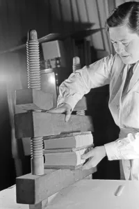 Arbeiten Prints: Frauen im Kunsthandwerk III