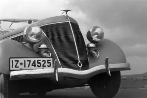 Ford Prints: Gesicht des Ford V8