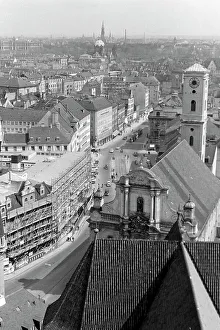 Kirchturm Prints: Historische Gebäude und Sehenswürdigkeiten in der Münchener Altstadt
