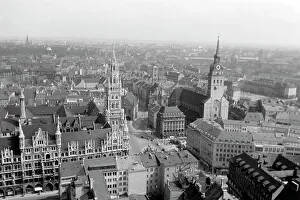 Dacher Prints: Historische Gebäude und Sehenswürdigkeiten in der Münchener Altstadt