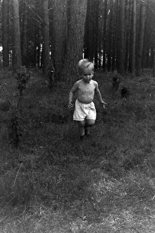 Un Ragazzo Piccolo in Campeggio, Germania Anni 30