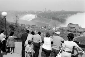 Gelander Imprime: An den Niagarafällen
