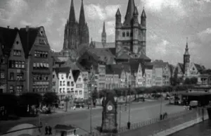 Impressions de Le Rhein-Est avec le niveau de l'eau et la cathédrale ainsi que l'église Saint-Martin grand à Colgne en Allemagne dans les années 1910 Jakob Volk Impressions: Köln