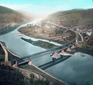 Eisenbahnbrucke Prints: Moselfahrt