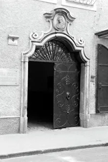 Landeshauptstadt Prints: Mozarts Geburtshaus