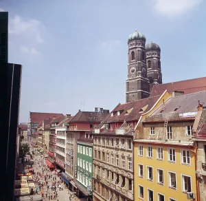 Frauenkirche Prints: München