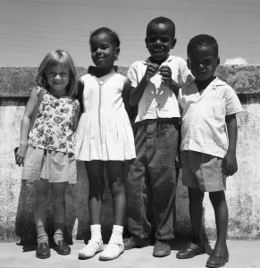 Hanna Seidel Imprime: Niños en Congonhas, Brasil 1966