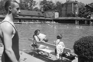 Sunbath Drucke: Stuttgart Bad