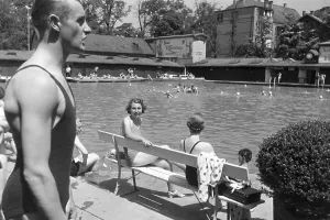 Sunbath Drucke: Stuttgart Bad