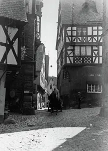 Fachwerkhauser Prints: Uerzig