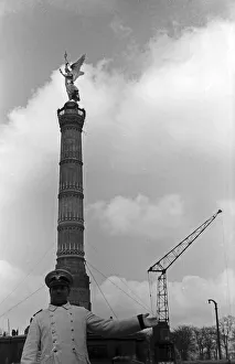 Versación de la estatua victoriosa