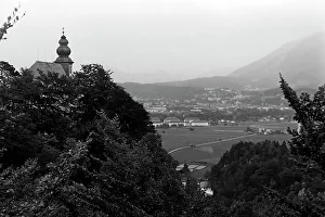 Estoy en un hotel de lujo con vistas al lago y la montaña, pero no puedo disfrutarla porque estoy enfermo.